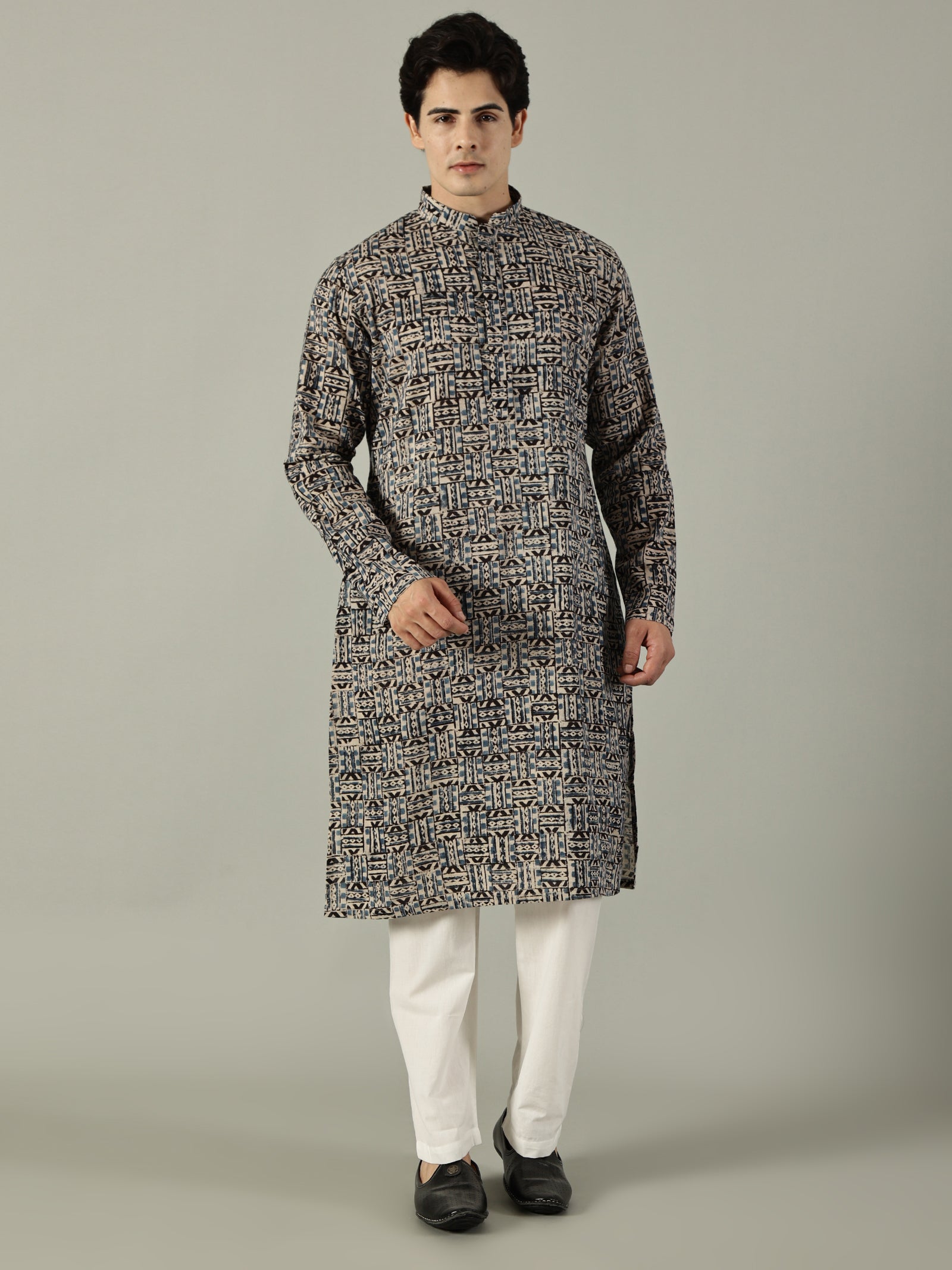 KuJee Crafts Men's Cotton Kalamkari Fabric Kurta with Blue Base.
