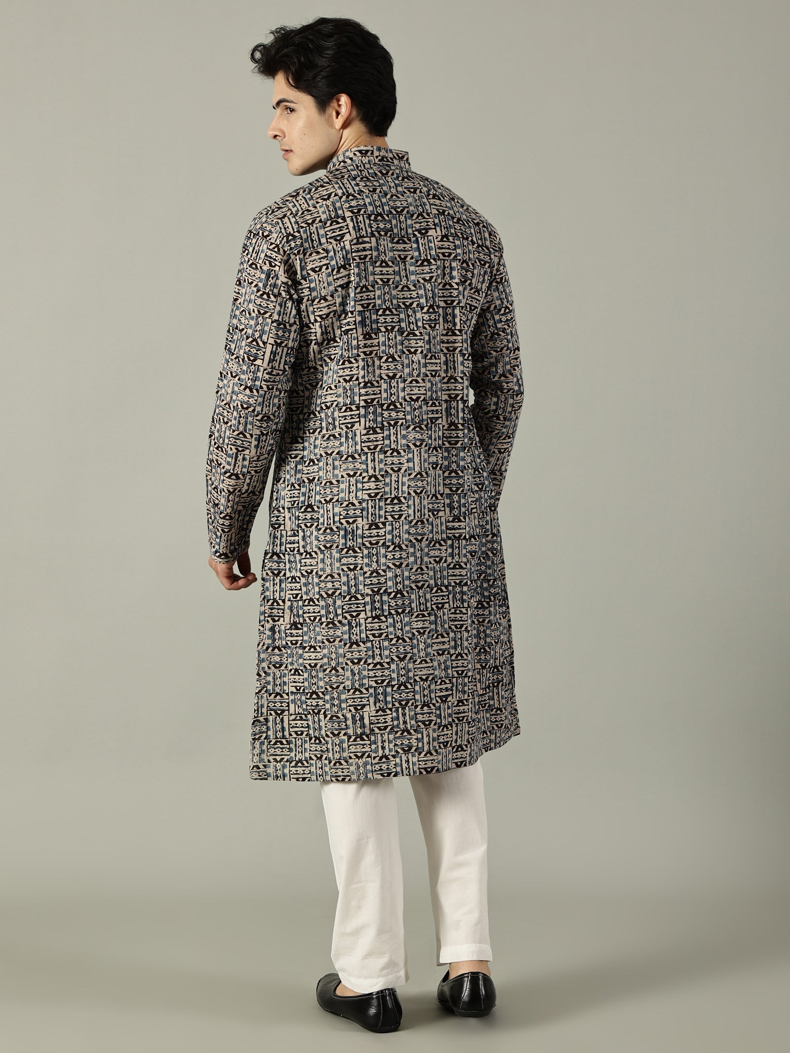 KuJee Crafts Men's Cotton Kalamkari Fabric Kurta Set ( Kurta & Pyjama) with Blue Base (2pcs).