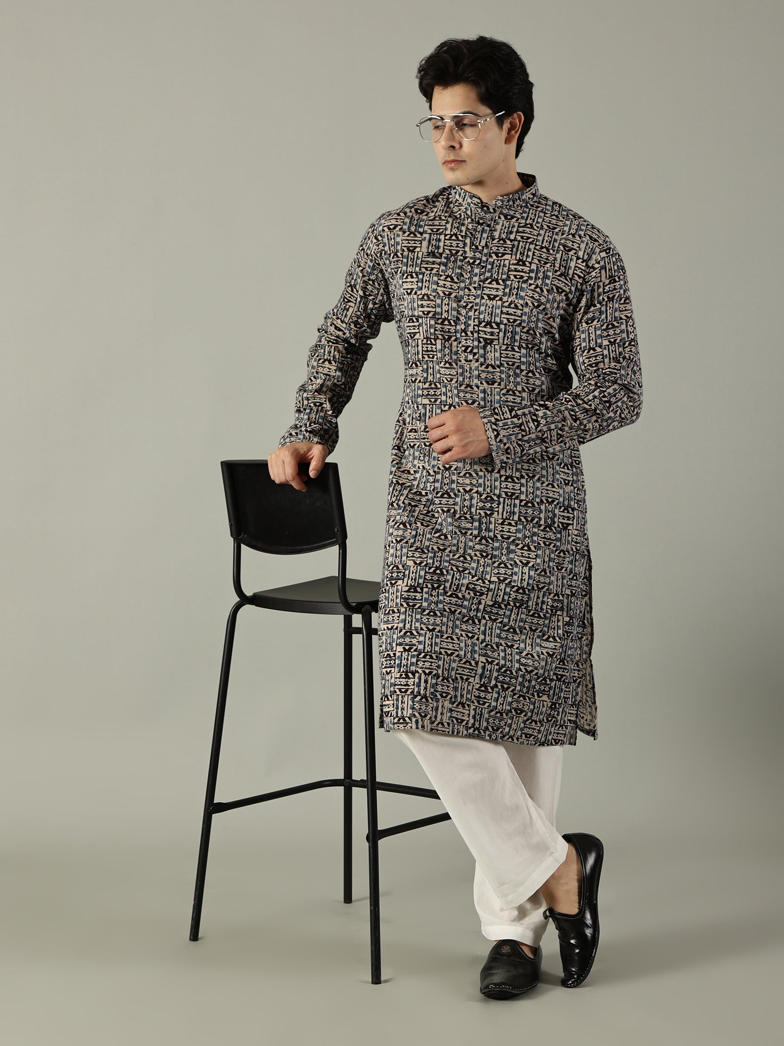 KuJee Crafts Men's Cotton Kalamkari Fabric Kurta Set ( Kurta & Pyjama) with Blue Base (2pcs).